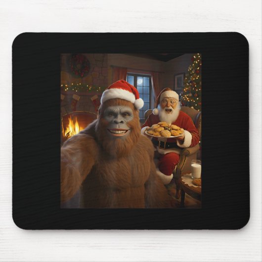 Bigfoot Selfie With Santa Claus Funny Christmas Me Mousepad (Vorne)