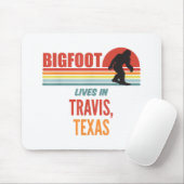 Bigfoot Sighting in Travis Texas Mousepad (Mit Mouse)