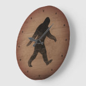 Bigfoot Silhouette Rustikaler Stil Große Wanduhr (Winkel)