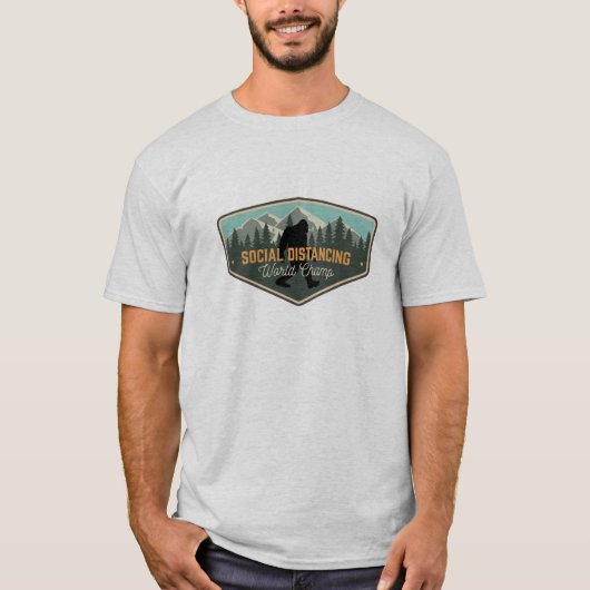 Bigfoot Social Distance World Champ T - Shirt (Vorderseite)