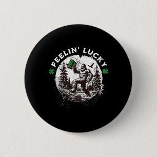 Bigfoot St. Patricks Day Sasquatch Shamrocks Glück Button