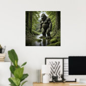 Bigfoot stehend in einem Creek-Cartoon Poster (Heimbüro)