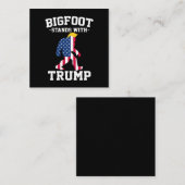 Bigfoot steht bei den Wahlen 2024 unter Trump Begleitkarte (Vorne/Hinten)