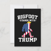 Bigfoot steht bei den Wahlen 2024 unter Trump Dankeskarte (Vorderseite)