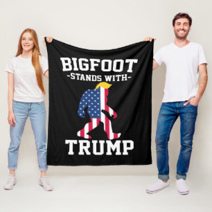 Bigfoot steht bei den Wahlen 2024 unter Trump Fleecedecke