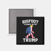 Bigfoot steht bei den Wahlen 2024 unter Trump Magnet (Vorderseite/Rückseite)