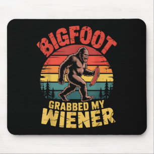 Bigfoot Stole Meine Dackel Shirt Sasquatch Grabbed Mousepad