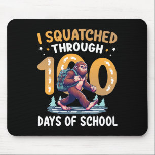 Bigfoot Student Walk I Squatted durch 100 Tage Mousepad
