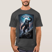 Bigfoot taking a Selfie with UFOs T-Shirt (Vorderseite)