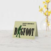 Bigfoot Text & Green Squatch Grafik Karte (Gelbe Blume)