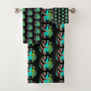 Bigfoot trifft Alien Badhandtuch Set