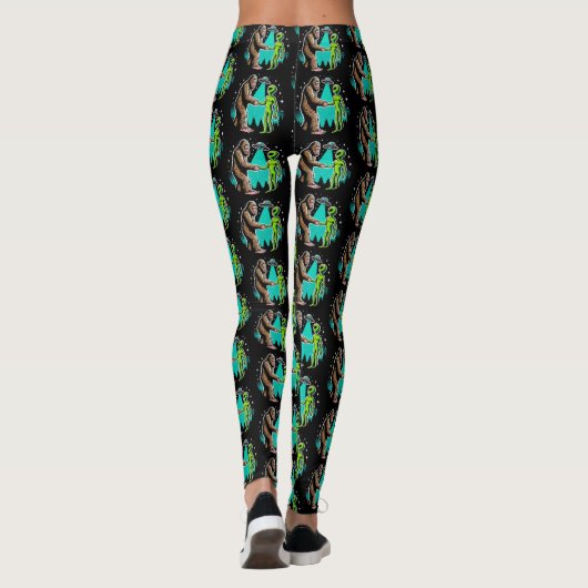 Bigfoot trifft Alien Leggings (Rückseite)