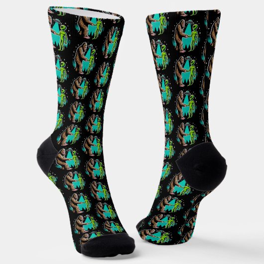 Bigfoot trifft Alien Socken (Gewinkelt)