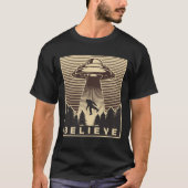 Bigfoot Ufo Retro Vintag T-Shirt (Vorderseite)