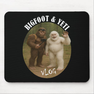 Bigfoot Und Freund Vlog Lustiges Camping Wandern S Mousepad