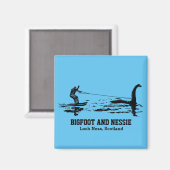 Bigfoot und Nessie Loch Ness Personalisiert Text Magnet (Vorderseite/Rückseite)