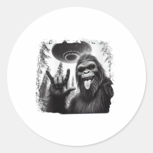 Bigfoot und UFO Bigfoot Rock On - Wandern und Kamp Runder Aufkleber