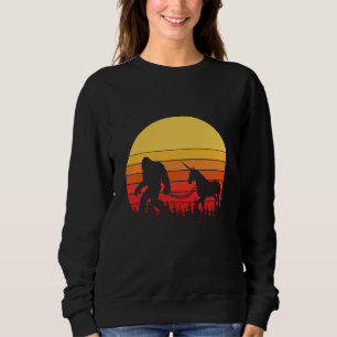 Bigfoot und Unicorn in einem Retro-Design Sweatshirt