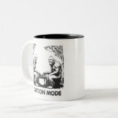 Bigfoot Vacacation Mode Schach Zweifarbige Tasse (Vorderseite Links)