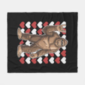 Bigfoot Valentinstag Funny Hearts Sasquatch Liebe Fleecedecke (Vorderseite (Horizontal))
