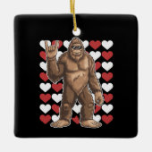 Bigfoot Valentinstag Funny Hearts Sasquatch Liebe Keramikornament (Vorderseite)