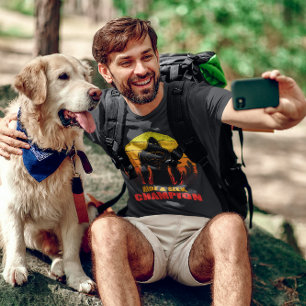 Bigfoot Versteck-Such-Meister Lustiges Geschenk T-Shirt