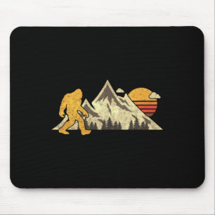 Bigfoot Vintage Berg Sonne Sasquatch Camping Wande Mousepad