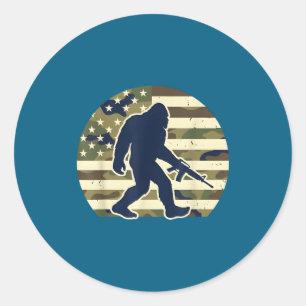 Bigfoot-Waffenbesitzer Camo US-amerikanische Flagg Runder Aufkleber
