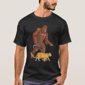 Bigfoot Walk Orange Cat Mom Sasquatch Kitten Anima T-Shirt (Vorderseite)