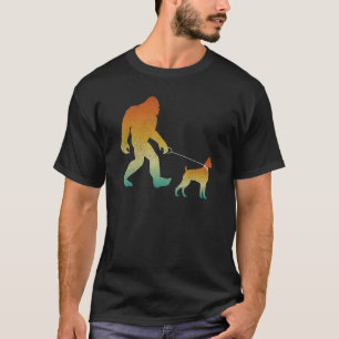 Bigfoot Walking Boxer Funny Sasquatch Haustier Hun T-Shirt