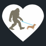Bigfoot Walking Dachshund Sasquatch Doxie Dog Gift Herz-Aufkleber<br><div class="desc">Bigfoot Walking Dachshund Sasquatch Doxie Dog Gift</div>