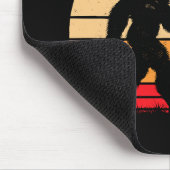 Bigfoot Walking German Kurzhaar Pointer Dog Vin Mousepad (Ecke)