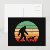 Bigfoot Walking German Kurzhaar Pointer Dog Vin Postkarte (Vorne/Hinten)