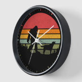 Bigfoot Walking Labrador Retriever Dog Vintag Uhr (Winkel)