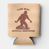 Bigfoot Walking Sasquatch Man Höhle Eine kalte Dosenkühler (Vorderseite)