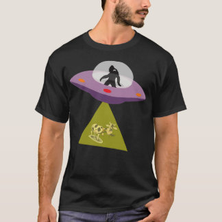 Bigfoot Yeti Sasquatch Autofahren Alien Ufo Abdukt T-Shirt