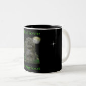 Bigfoot Zweifarbige Tasse (VorderseiteRechts)