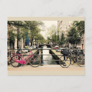 Bikes entlang des Amsterdamer Kanals Postkarte