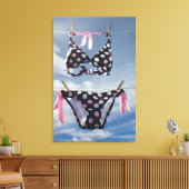 Bikini auf einer Wäscheleine Leinwanddruck (Insitu (Wohnzimmer))