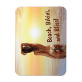 Bikini Girl Posing im Meer bei Sonnenuntergang Magnet (Vertikal)