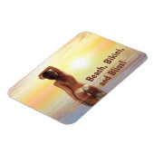 Bikini Girl Posing im Meer bei Sonnenuntergang Magnet (Linke Seite)