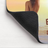 Bikini Girl Posing im Meer bei Sonnenuntergang Mousepad (Ecke)