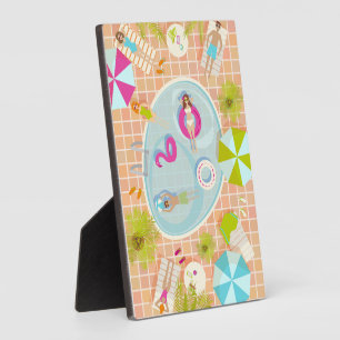 Bikini-Girls und Typ spielen Schwimmbadspiel Fotoplatte