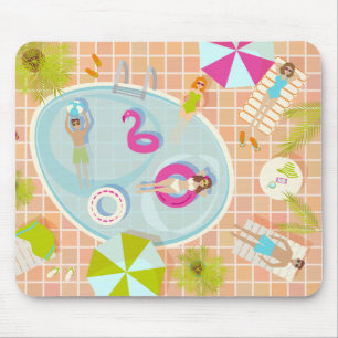 Bikini-Girls und Typ spielen Schwimmbadspiel Mousepad