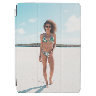 Bikini mit stehendem Sand iPad Air Hülle