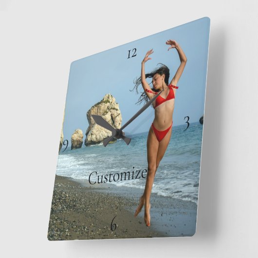 Bikini Modell tanzen Thunder_Cove Quadratische Wanduhr (Winkel)