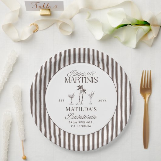 Bikinis und Martinis Elegantes Vintages Bacheloret Pappteller (Hochzeit)