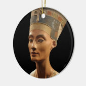 Bild des Nefertiti-Fehlschlags in Neues Museum Keramik Ornament (Links)