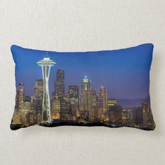 Bild von Seattle-Skylinen in Morgenstunden Lendenkissen