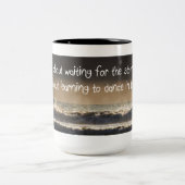 Bilder und Zitat-Tasse Zweifarbige Tasse (Mittel)